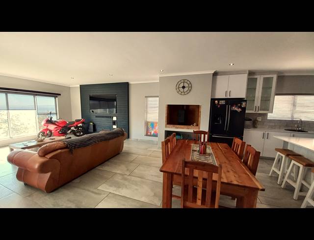 3 BEDROOM HOUSE FOR SALE IN KLEINKOORNHUIS